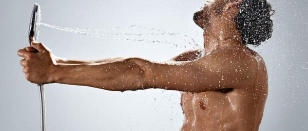 Рейтинг душевых стоек с тропическим душем и смесителем – комфорт и экономия Рейтинг душевых стоек с тропическим душем и смесителем – комфорт и экономия